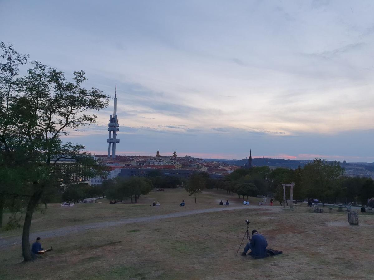 Enjoy In Garden Praga Exterior foto